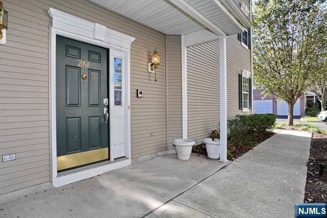 261 Riverwalk Way Q174 - Photo 3