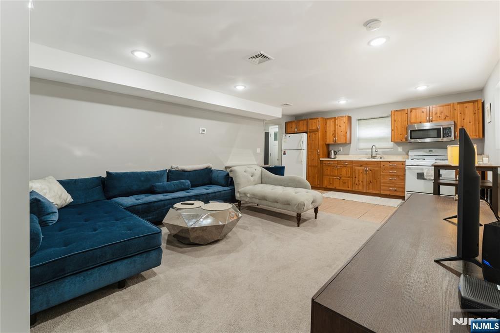312 Glen Avenue — photo 36