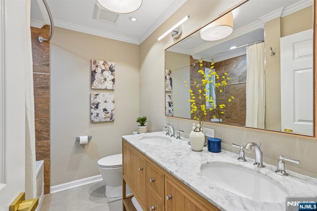 1625 Nottingham Way — photo 21