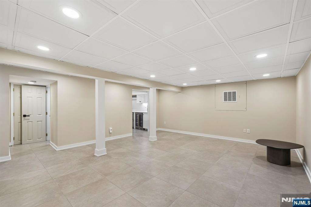 1625 Nottingham Way — photo 27