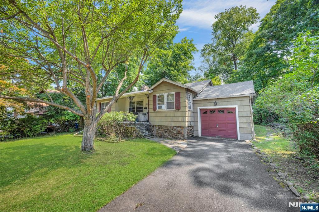 2nd image of 51 Laurel Dr, Wayne, NJ 07470 | MLS# 26026246
