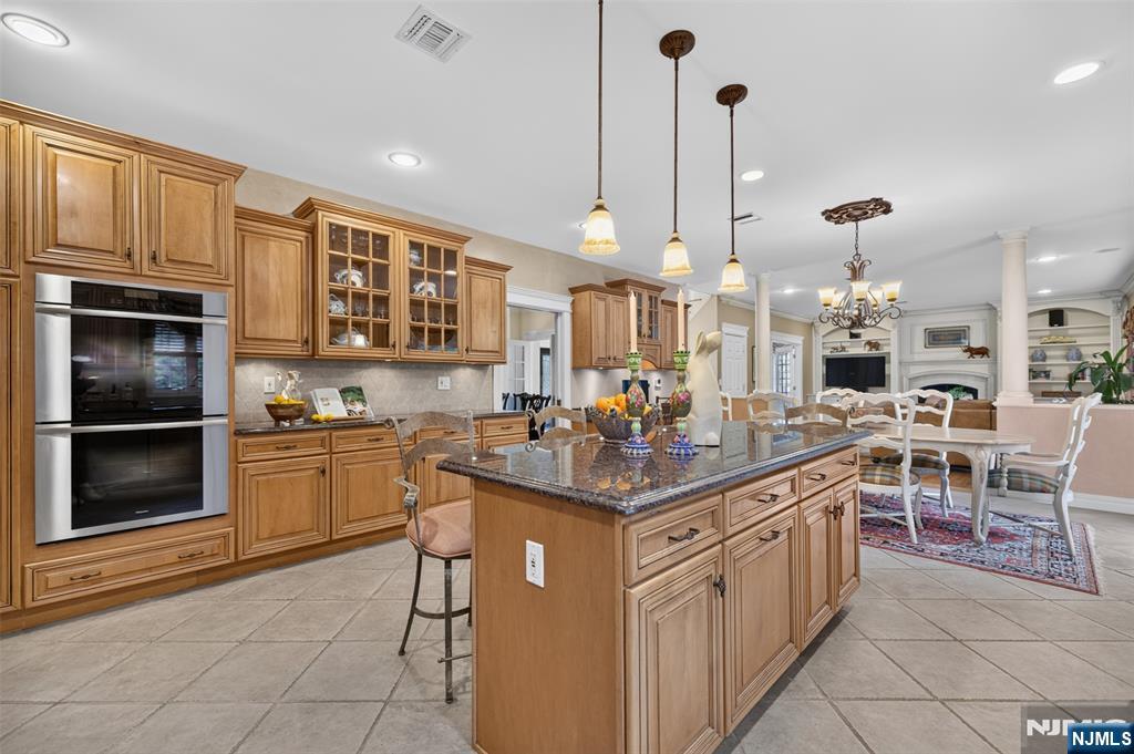 33 Crestwood Drive — photo 9