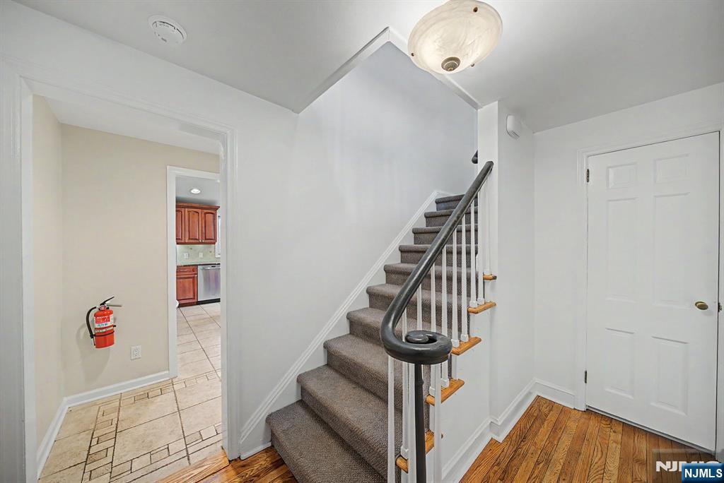 34 Esmond Place - Photo 5