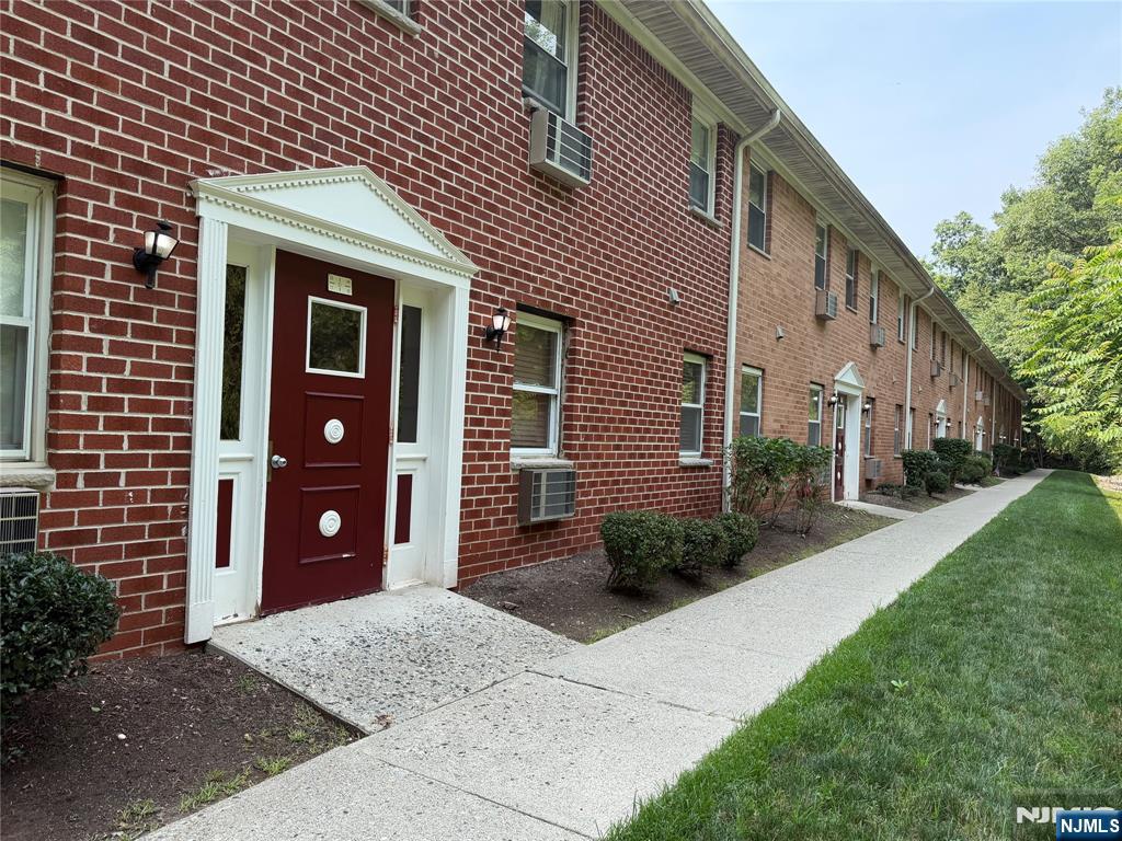 7th image of 100 Pierson Miller Dr #D41, Pompton Lakes, NJ 07442 | MLS# 26026299