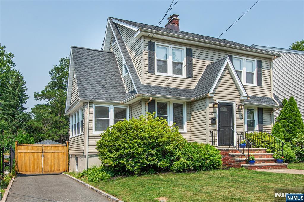 2nd image of 52 Linden Ave, Verona, NJ 07044 | MLS# 26026313