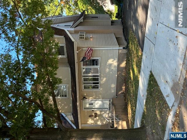 84 8th Street - Photo 2