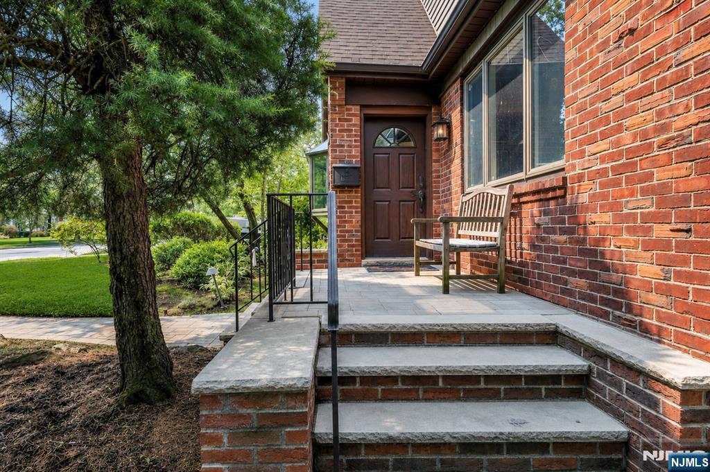 1330 Pennington Rd, Teaneck, NJ 07666