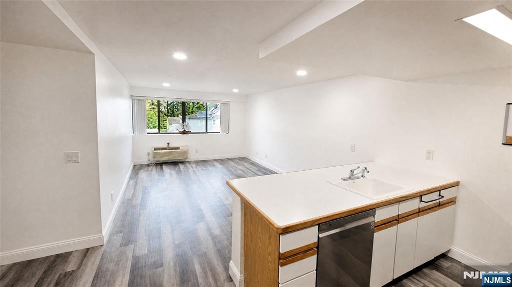 55 Clinton Pl #304, Hackensack, NJ 07601