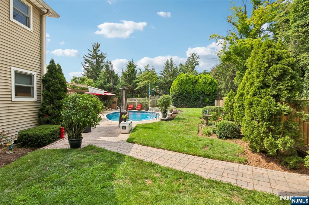 757 Kinderkamack Road — photo 43