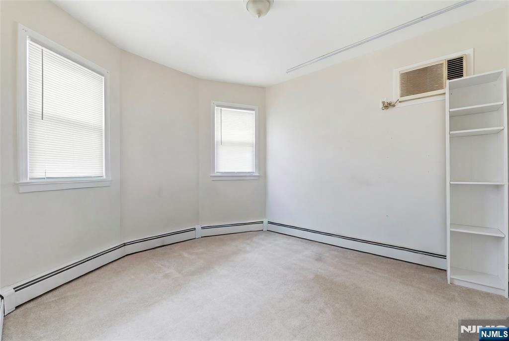 598 Van Houten Avenue — photo 16
