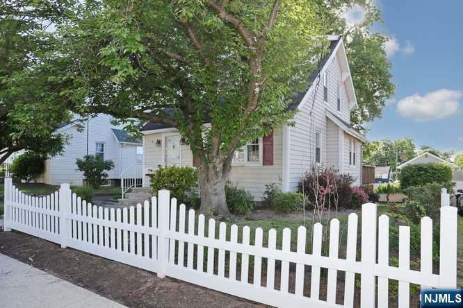 Homes for sale in Bergenfield, NJ | 49 S Franklin Ave, Bergenfield, NJ 07621 | MLS# 26026352