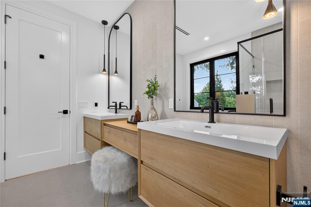 395 Hickory Avenue — photo 25