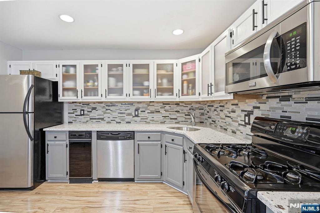 1204 Sycamore Lane - Photo 4