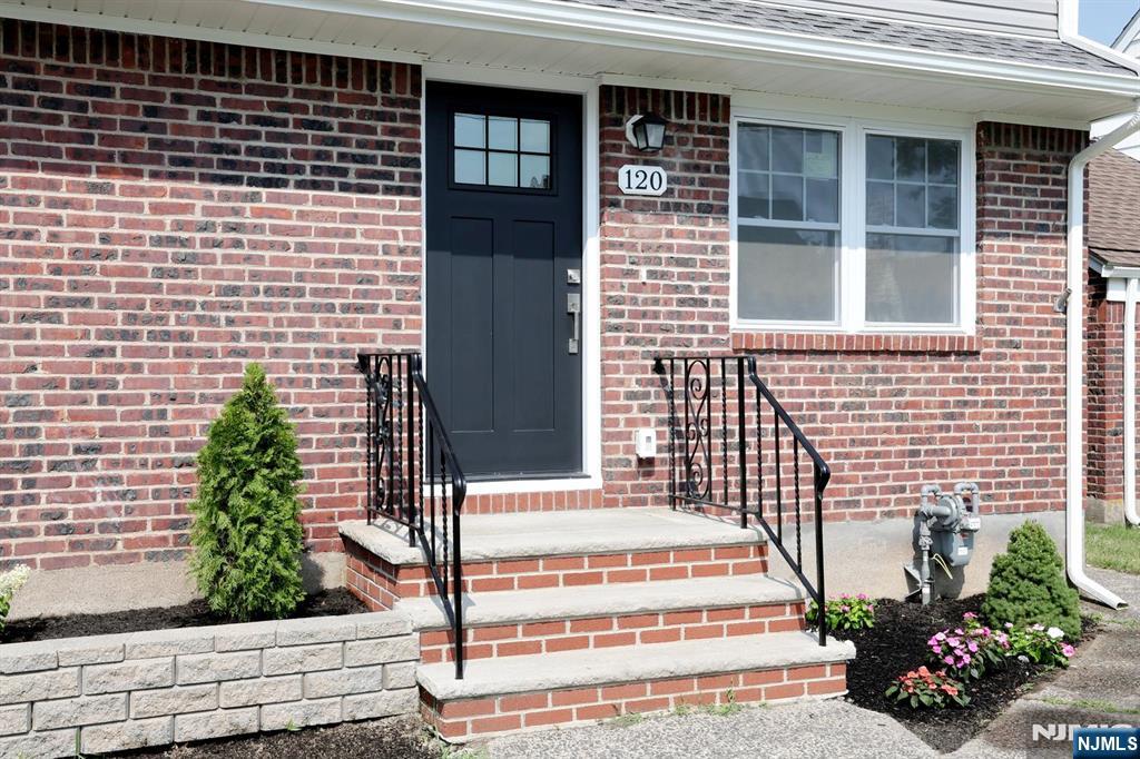 120 E 54th Street - Photo 2