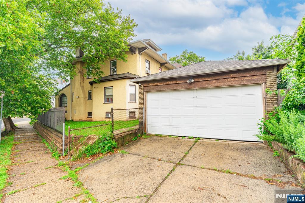 25th image of 233 237 Meeker Ave, Newark, NJ 07112 | MLS# 26026398