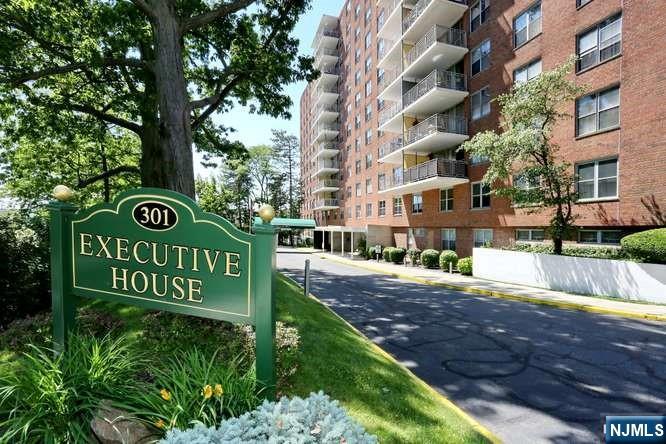 301 Beech Street 12A - Photo 1