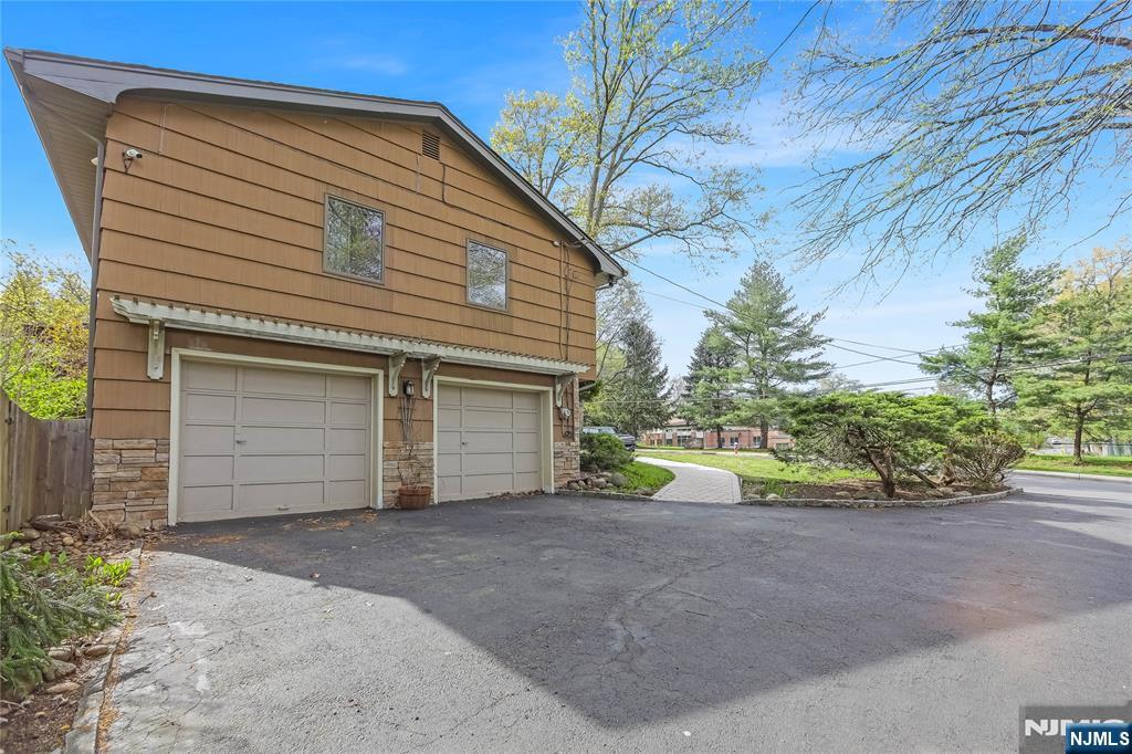 Homes for sale in Demarest, NJ | 45 Lenox Ave, Demarest, NJ 07627 | MLS# 26026406