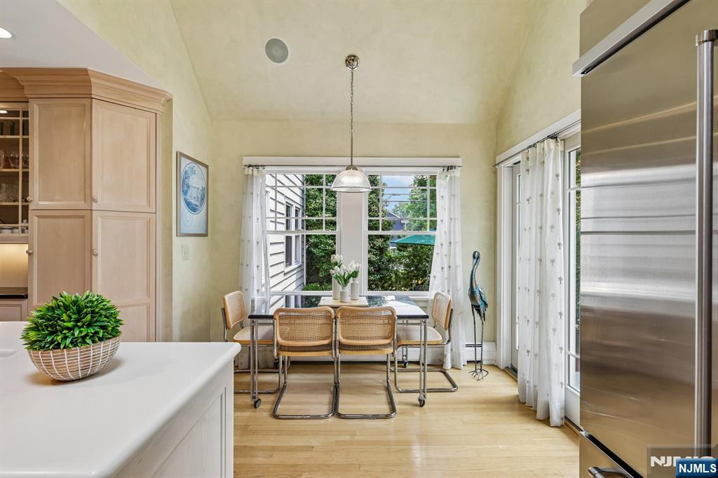 86 Walthery Avenue — photo 11