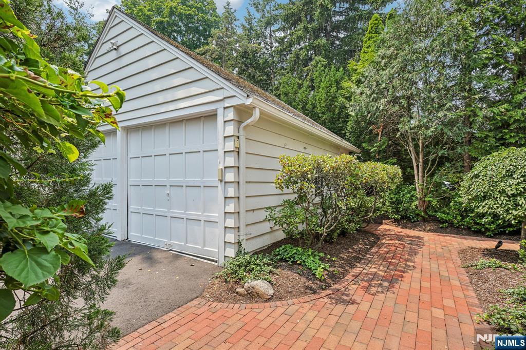 86 Walthery Avenue — photo 35