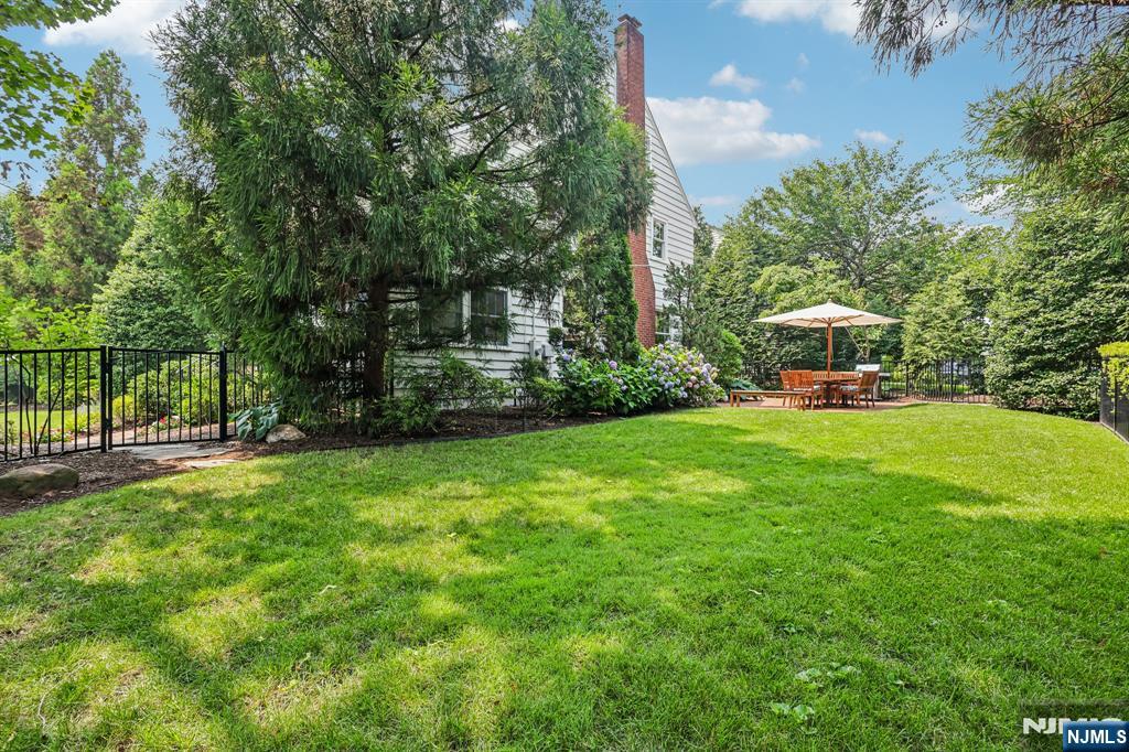86 Walthery Avenue — photo 37