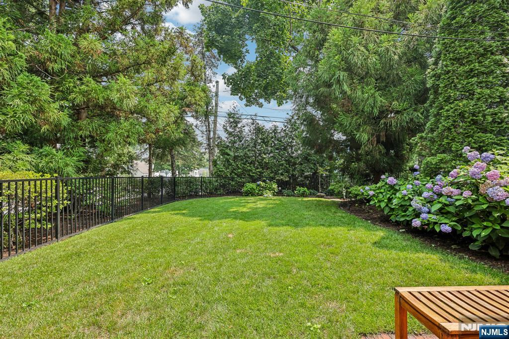 86 Walthery Avenue — photo 39