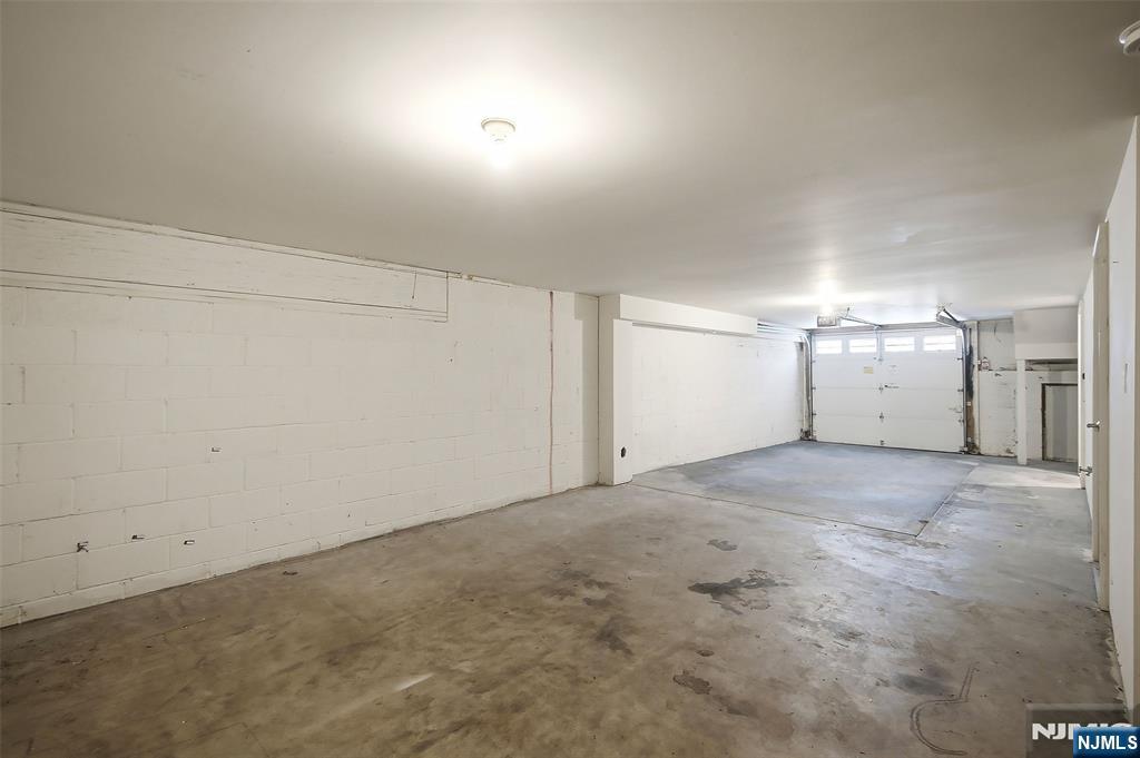 4 Jeanine Ln #37, Wallington, NJ 07057