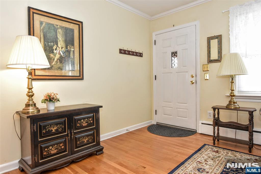 143 Manhattan Avenue - Photo 4