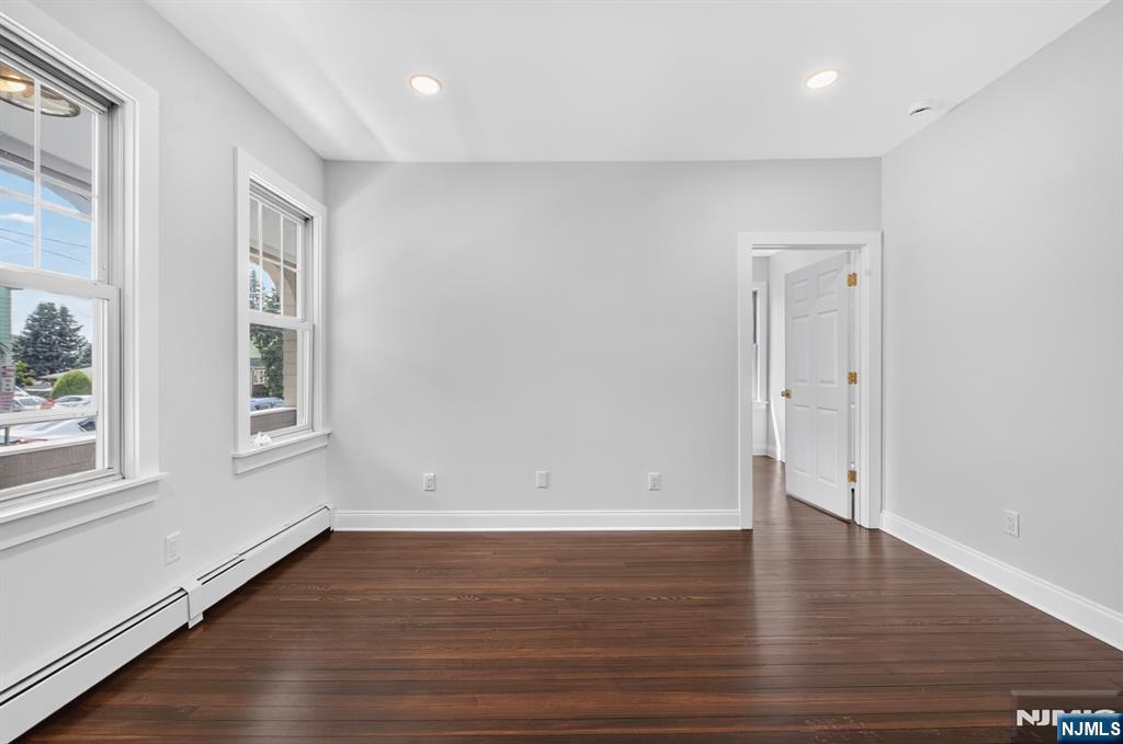 Homes for sale in Wallington, NJ | 289 Hathaway St, Wallington, NJ 07057 | MLS# 26026424