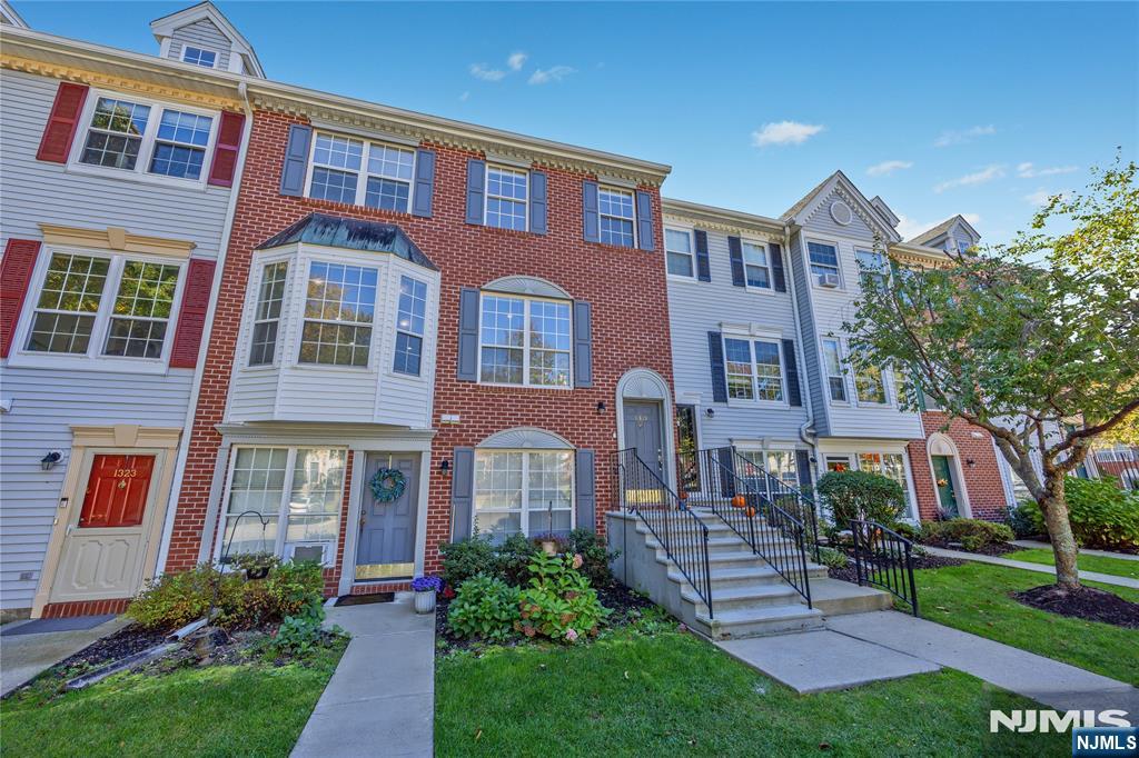1321 Lavender Court 1321 - Photo 2