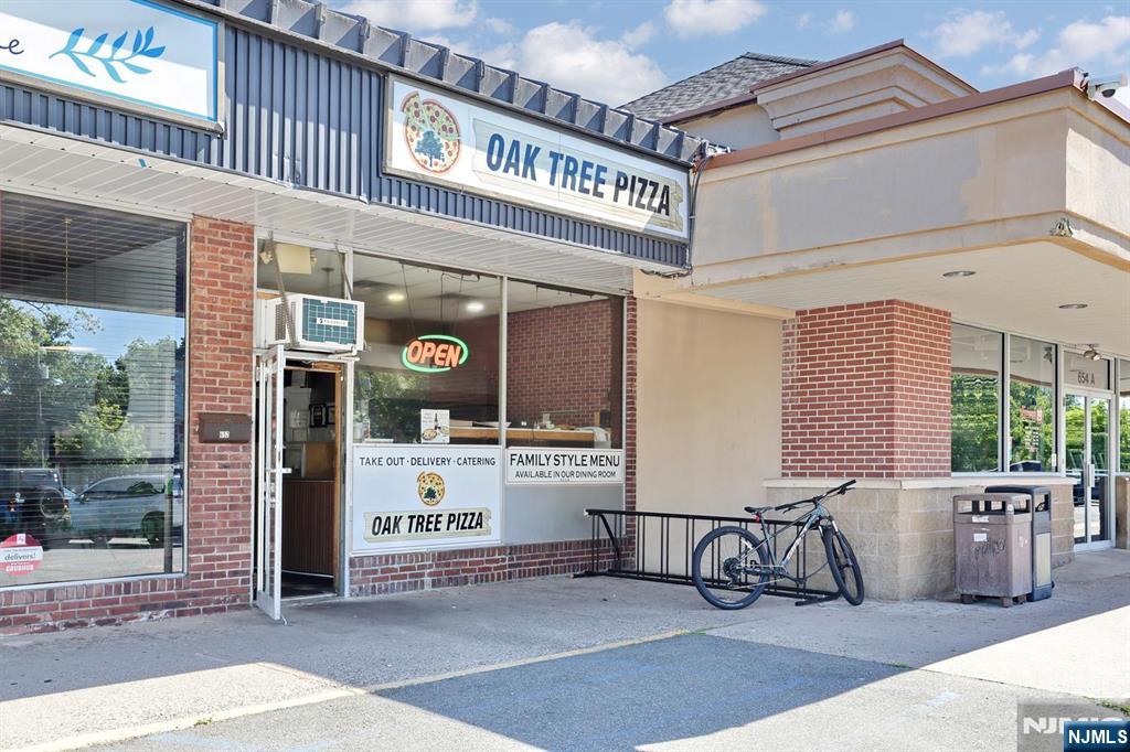 652 Westwood Ave, River Vale, NJ 07675