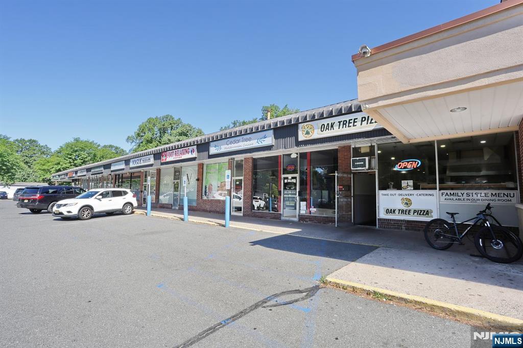 652 Westwood Ave, River Vale, NJ 07675