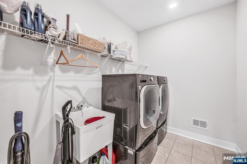 62 Gerhard Place — photo 31