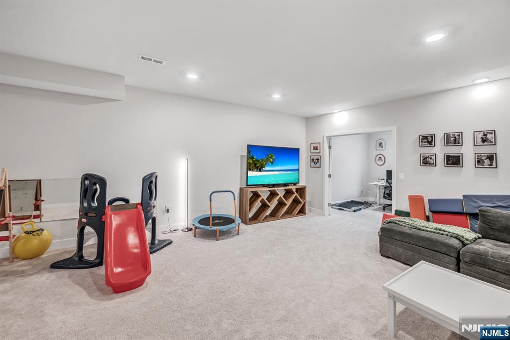 62 Gerhard Place — photo 33
