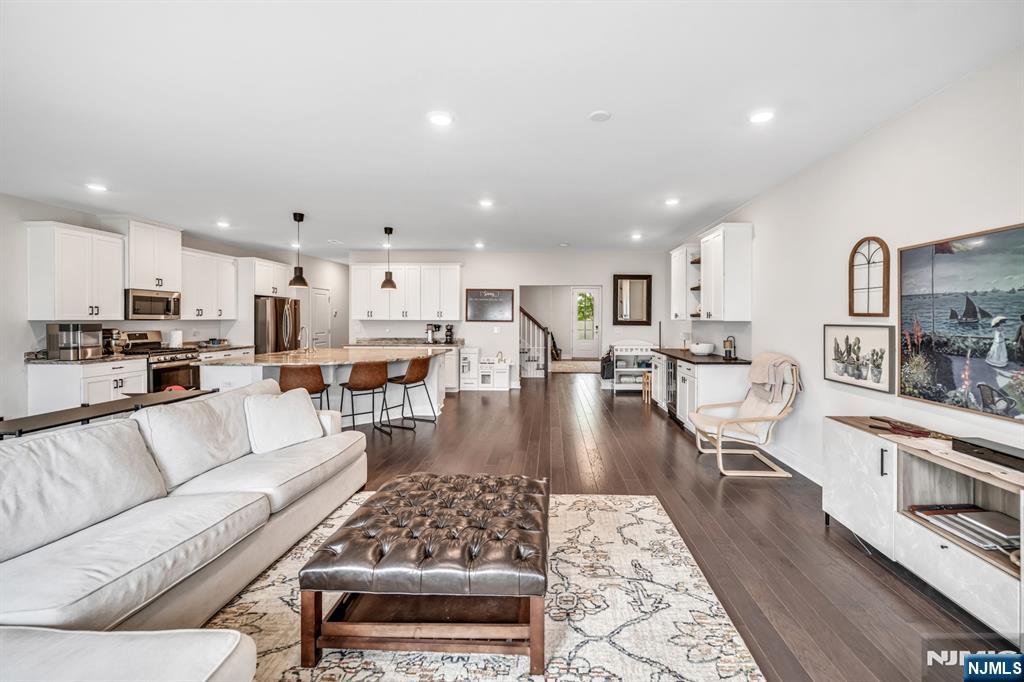 62 Gerhard Place — photo 9