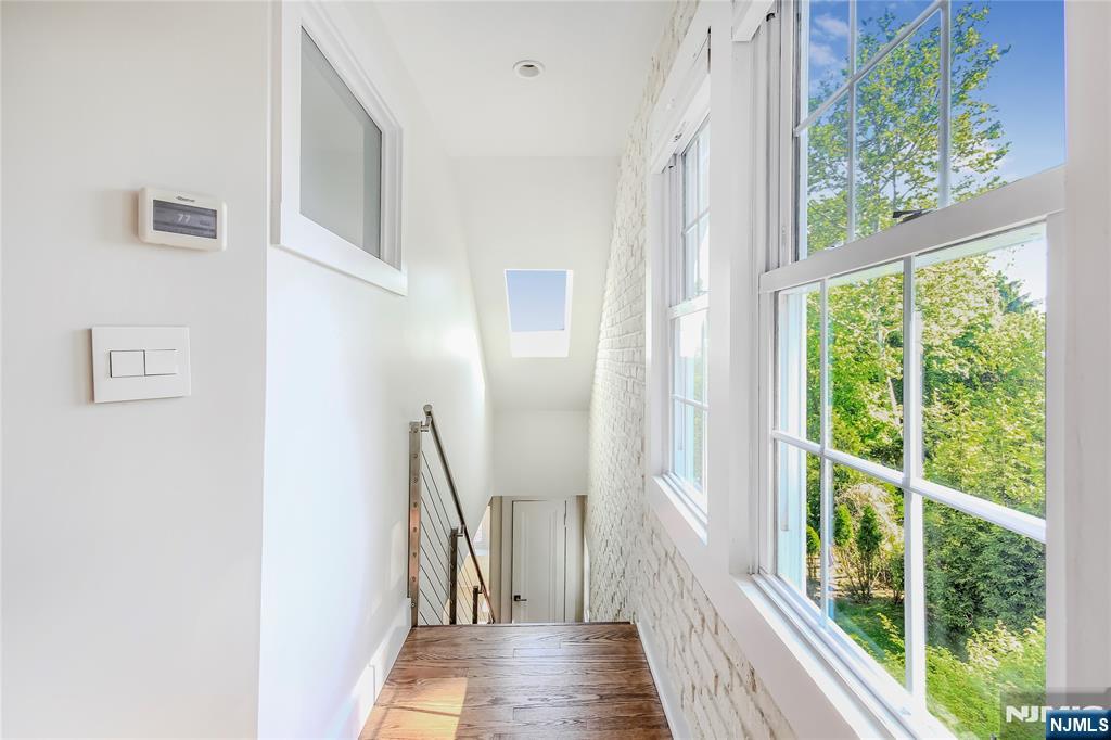 8 Birchwood — photo 24