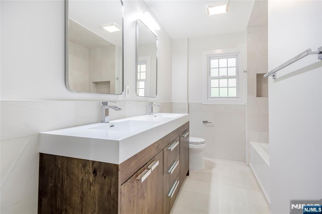 8 Birchwood — photo 28