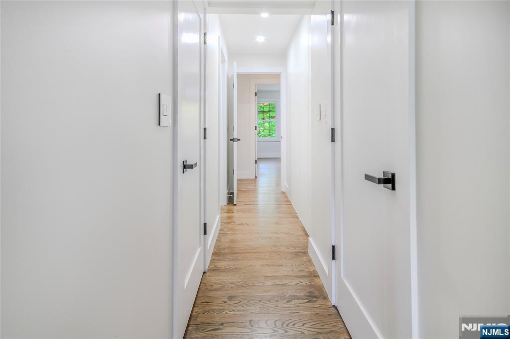 8 Birchwood — photo 36