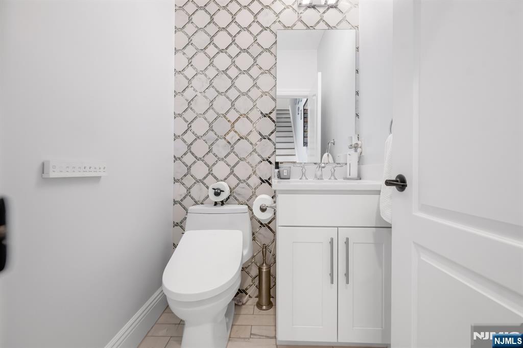 34 Lafayette Avenue — photo 16
