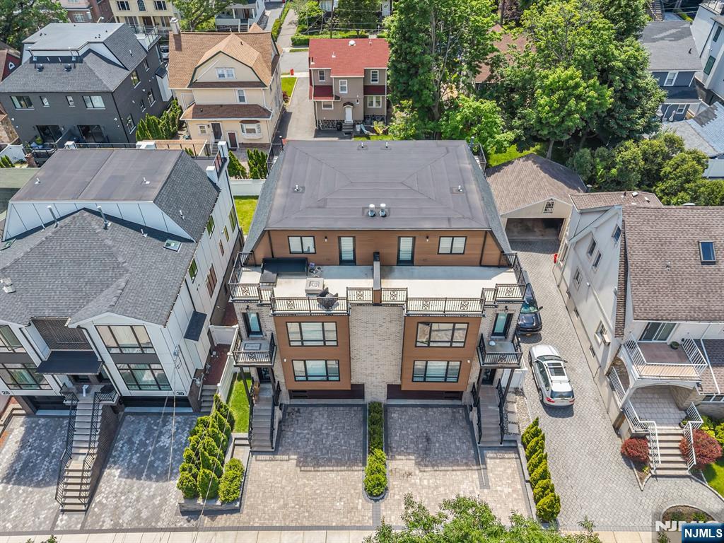 34 Lafayette Avenue — photo 42