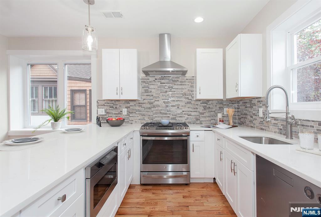 2389 3rd Street - Photo 4