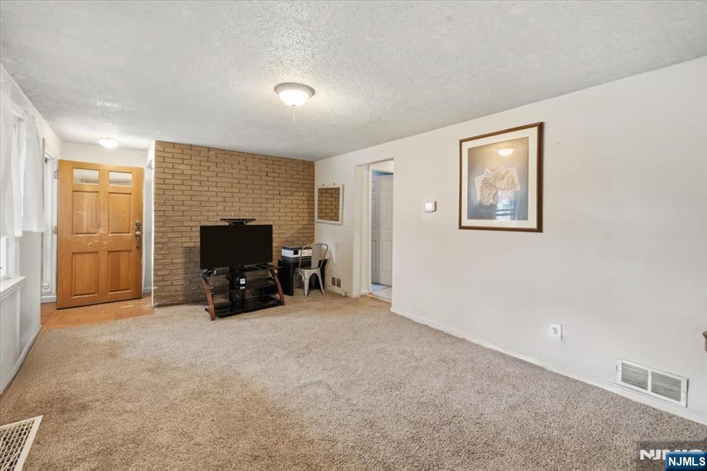 203 Willow Ave, Hackensack, NJ 07601