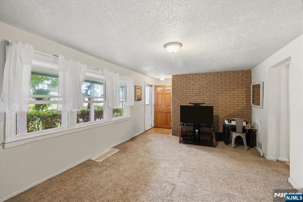 203 Willow Ave, Hackensack, NJ 07601