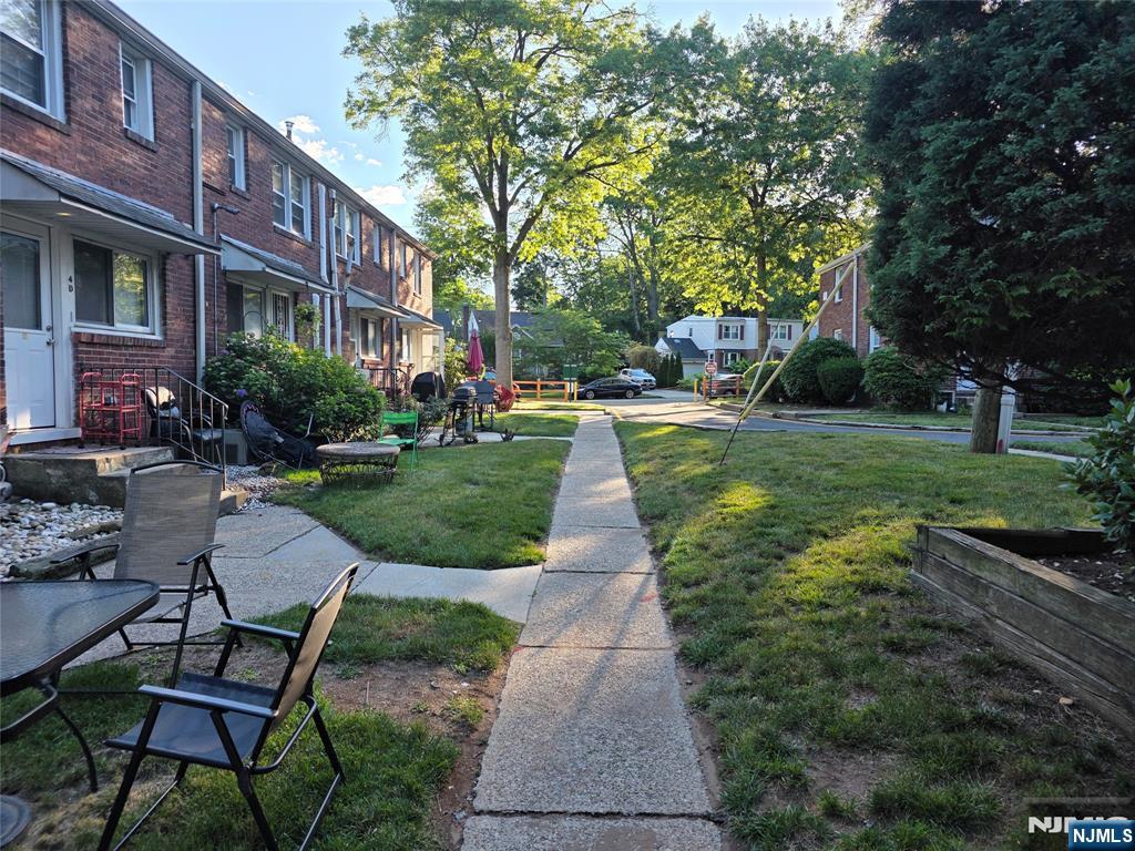 130 Glenbrook Pw #4A, Englewood, NJ 07631