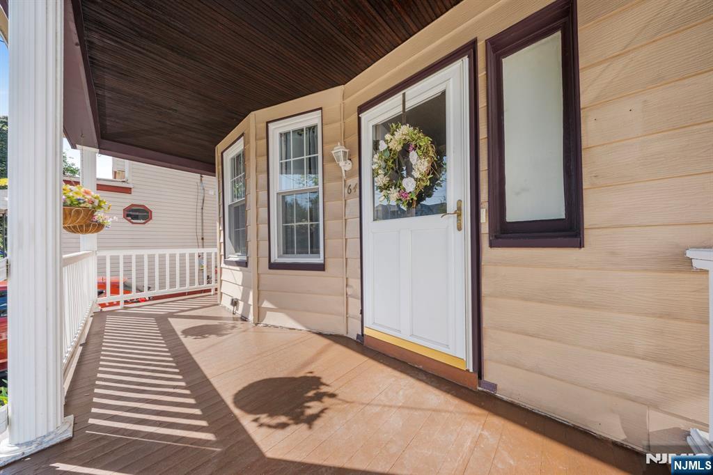64 Pavonia Avenue - Photo 5