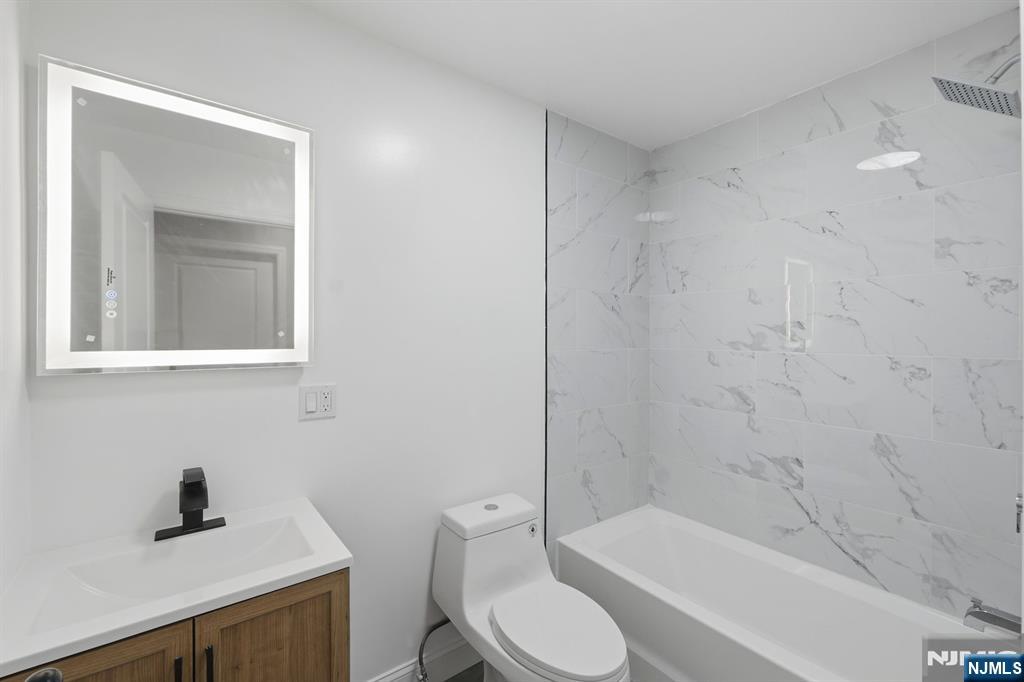 134 Shepard Avenue — photo 29