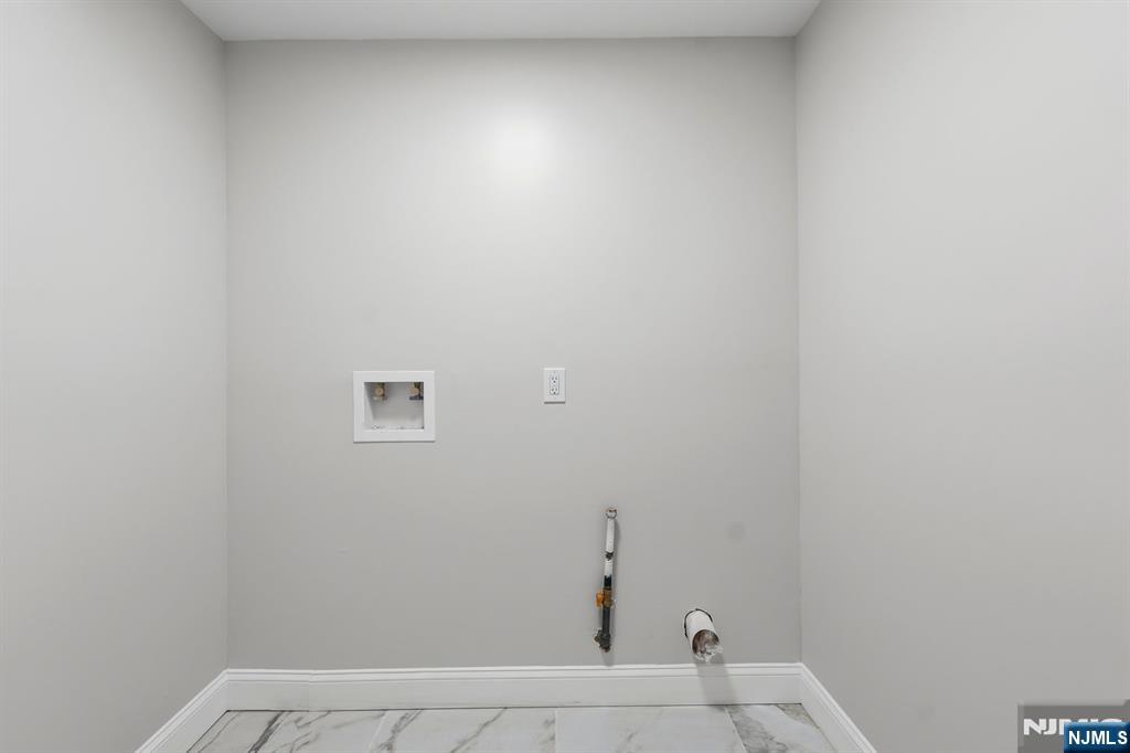 134 Shepard Avenue — photo 30