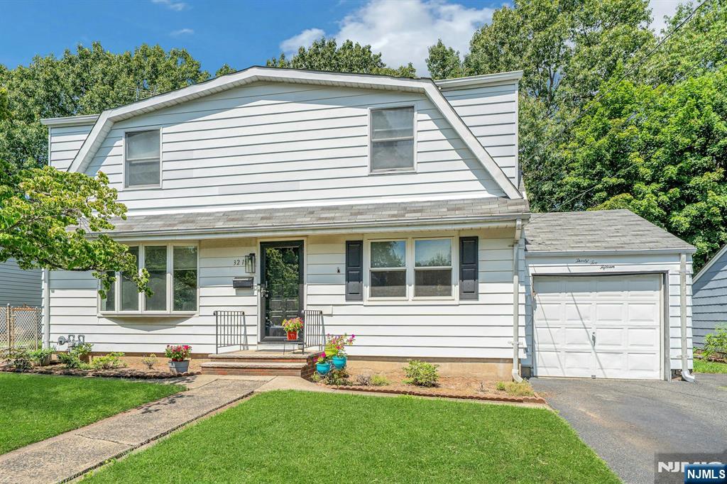 32-15 Southern Drive - Photo 1