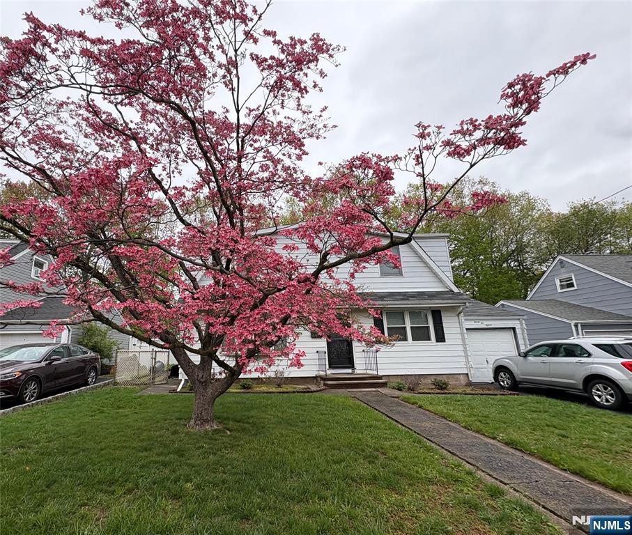 32-15 Southern Drive - Photo 2