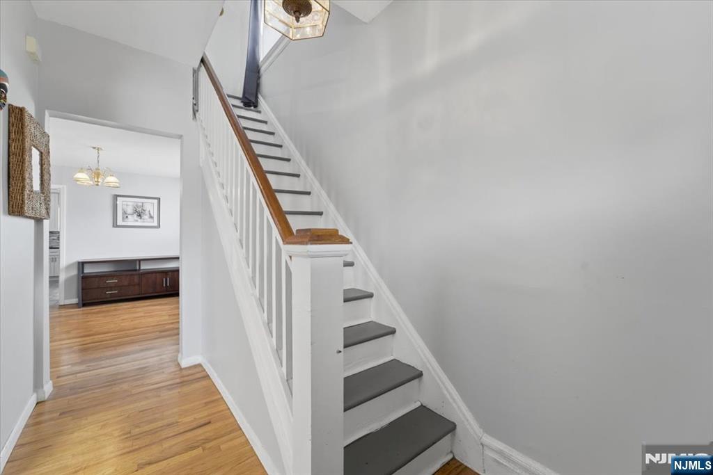 233 Maple Street - Photo 4