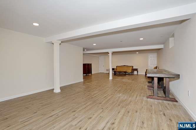 91 Rose Avenue — photo 17